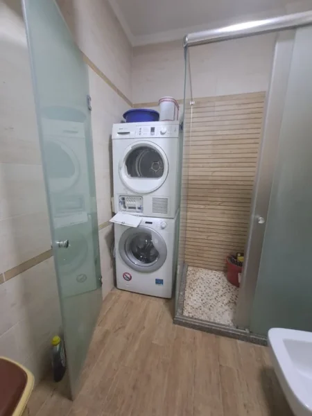 Tirane, Apartament  2+1 me qira Kati 3, 1.000 € (Kodra e Diellit)