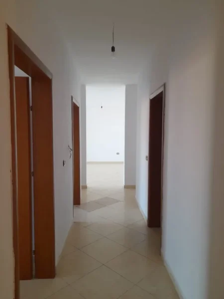 Tirane, shitet apartament 2+1 Kati 2, 83 m² 98.000 € (Rruga e Dajtit,Tiran)