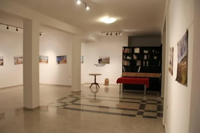 Tirane, jepet me qera zyre Kati 2, 135 m² 700 € (QENDER)