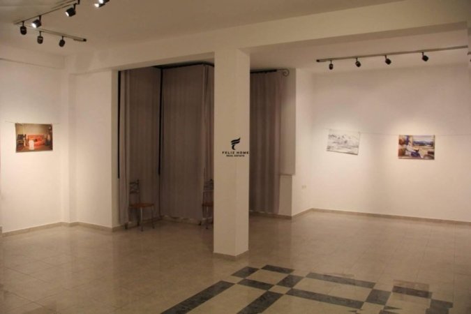 Tirane, jepet me qera zyre Kati 2, 135 m² 700 € (QENDER)