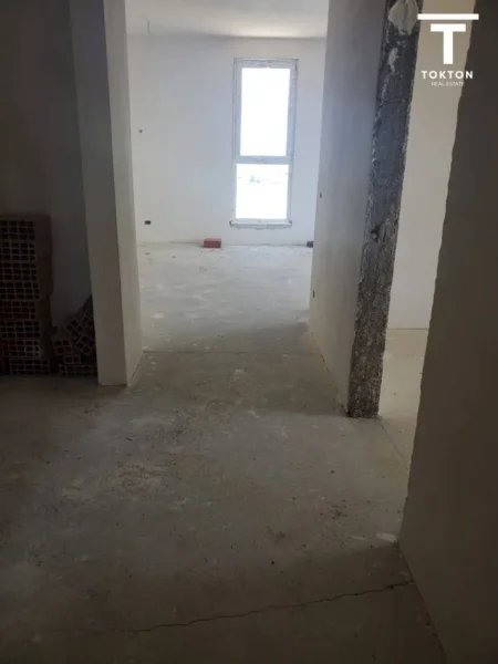 Tirane, shitet 2+1+Ballkon Kati 8, 124 m² (Univers City)