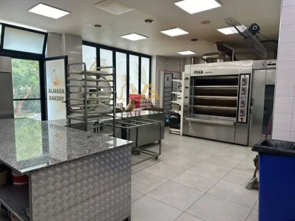 Tirane, shitet ambjent biznesi Kati 0, 162 m² 600.000 € (Ish Parku) (MUNDESI KLERINGU)