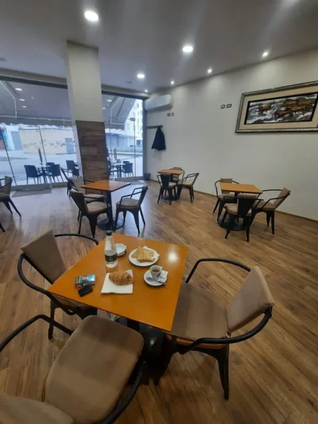 Tirane, shes lokal Kati 0, 83 m² 110.000 € (astir)