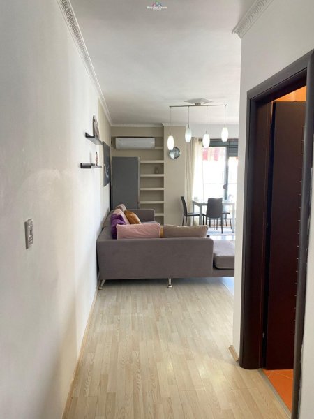 Tirane, jepet me qera apartament 2+1 Kati 8, 85 m² 700 € (kompleksi delijorgji)