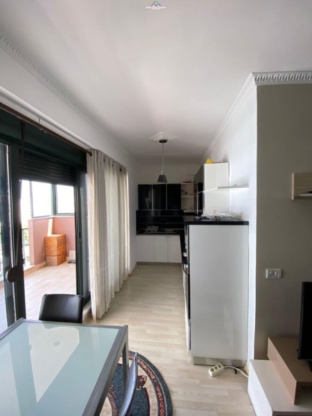 Tirane, jepet me qera apartament 2+1 Kati 8, 85 m² 700 € (kompleksi delijorgji)