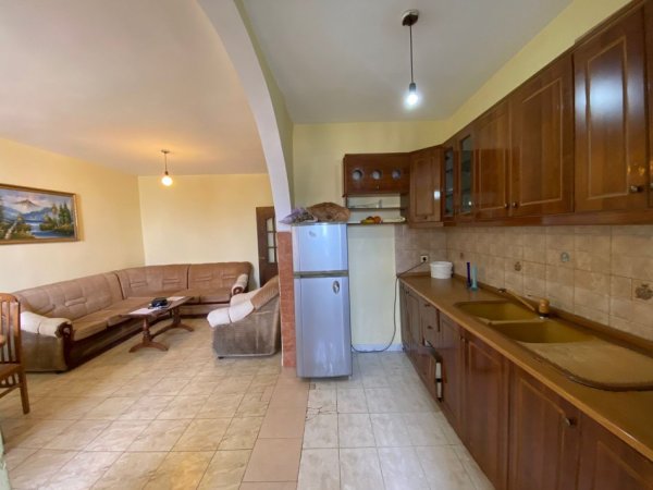 Tirane, jepet me qera apartament 2+1+Aneks+Ballkon Kati 5, 100 m² 450 € (SHKOLLA OSMAN MYDERRIZI)
