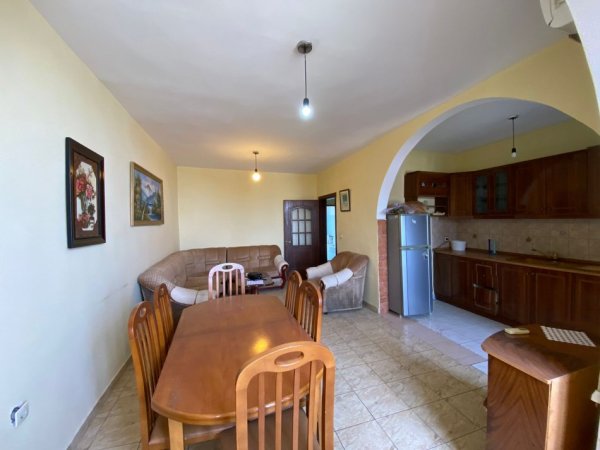 Tirane, jepet me qera apartament 2+1+Aneks+Ballkon Kati 5, 100 m² 450 € (SHKOLLA OSMAN MYDERRIZI)