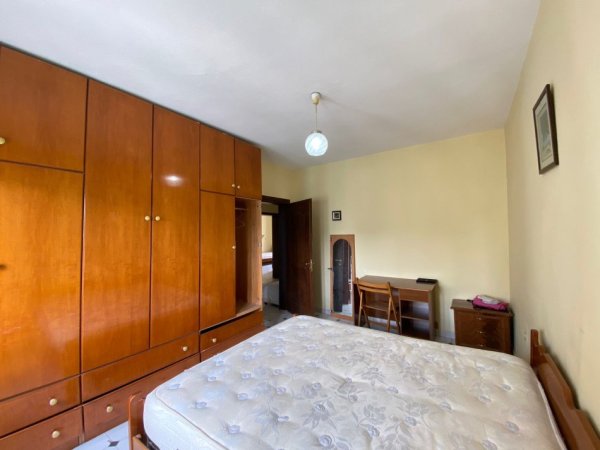Tirane, jepet me qera apartament 2+1+Aneks+Ballkon Kati 5, 100 m² 450 € (SHKOLLA OSMAN MYDERRIZI)