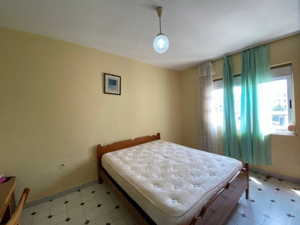 Tirane, jepet me qera apartament 2+1+Aneks+Ballkon Kati 5, 100 m² 450 € (SHKOLLA OSMAN MYDERRIZI)