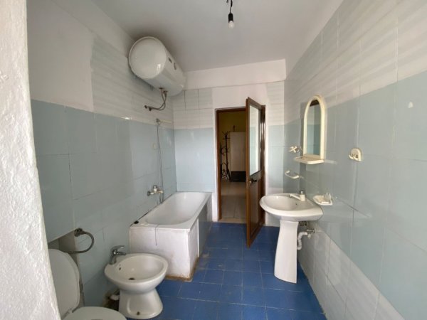 Tirane, jepet me qera apartament 2+1+Aneks+Ballkon Kati 5, 100 m² 450 € (SHKOLLA OSMAN MYDERRIZI)