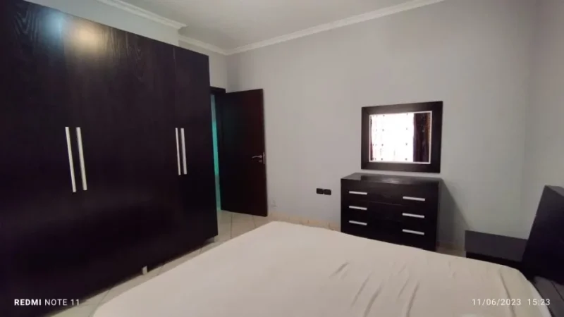 Tirane, jepet me qera apartament 1+1+Ballkon Kati 5, 90 m² 700 € (ish-Bllok SHESHI WILLSON)