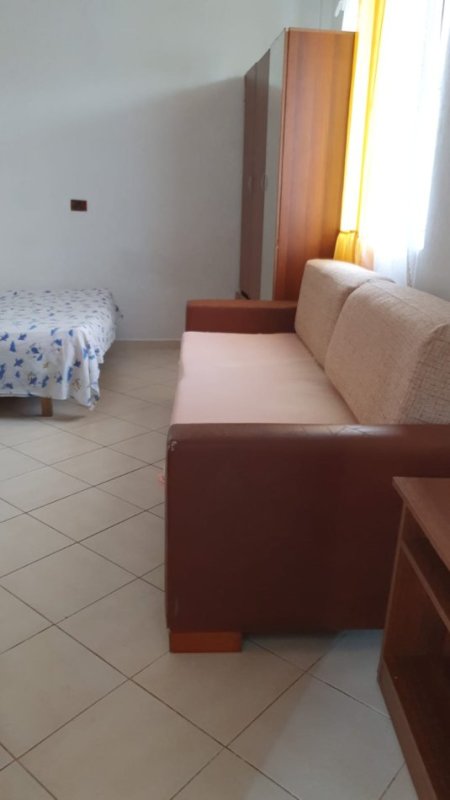 Tirane, jap me qera garsonier Kati 1, 37 m² 210 € (Fusha Avacionit)