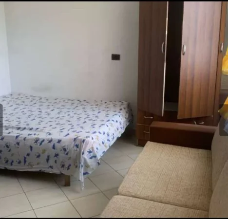 Tirane, jap me qera garsonier Kati 1, 37 m² 210 € (Fusha Avacionit)