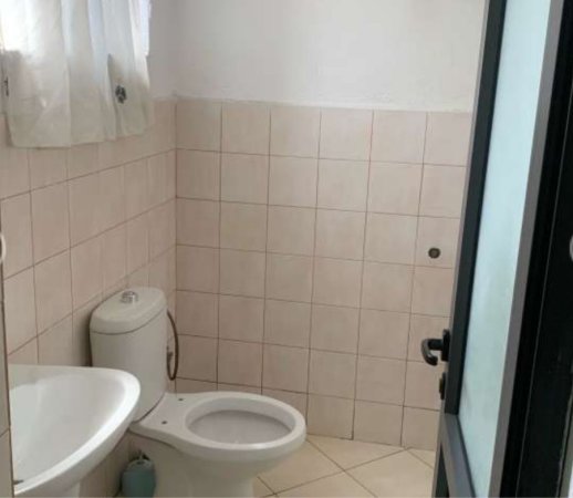 Tirane, jap me qera garsonier Kati 1, 37 m² 210 € (Fusha Avacionit)
