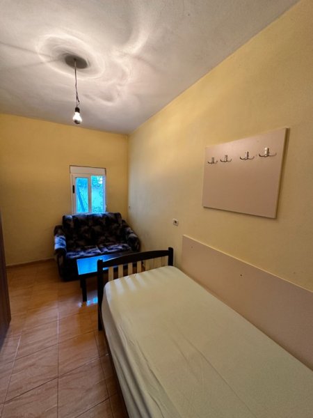 Tirane, jap me qera Kati 1, 37 m² 250 € (Don Bosko)