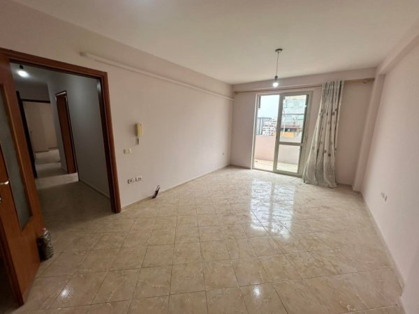 Tirane, jepet me qera apartament 2+1+parkim Kati 8, 98 m² 600 € (Selvia)