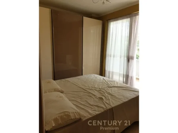 Tirane, jepet me qera apartament 2+1 Kati 1, 91 m² 500 € (ali dem)