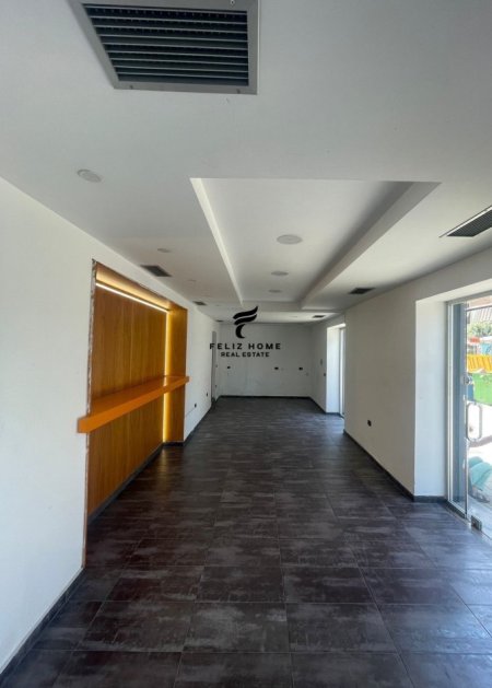 Tirane, jepet me qera dyqan Kati 0, 40 m² 1.200 € (STACIONI TRENIT)