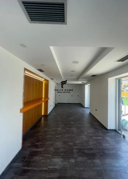 Tirane, jepet me qera dyqan Kati 0, 40 m² 1.200 € (STACIONI TRENIT)