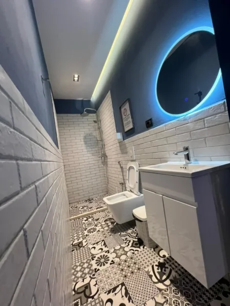 Tirane, shitet apartament 1+1 Kati 2, 60 m² 77.000 € (RRUGA E DAJTIT, ISH RESTORANT QESARAKE)