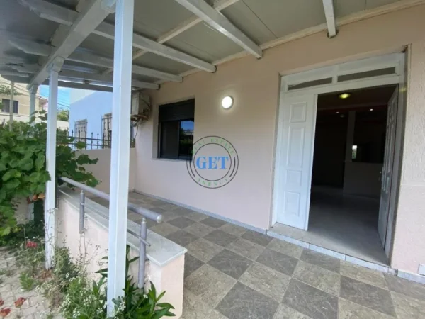 Durres, shitet apartament 3+1+Ballkon Kati 0, 144 m² 125.000 € (Shkozet, Durres)