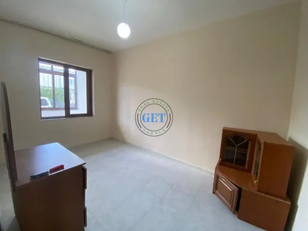 Durres, shitet apartament 3+1+Ballkon Kati 0, 144 m² 125.000 € (Shkozet, Durres)