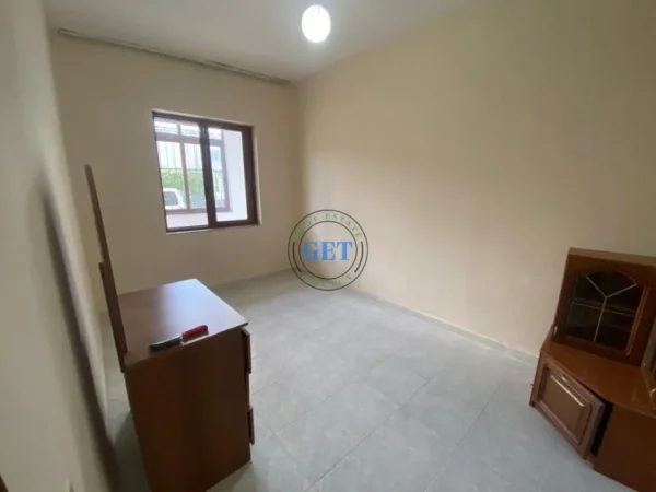 Durres, shitet apartament 3+1+Ballkon Kati 0, 144 m² 125.000 € (Shkozet, Durres)