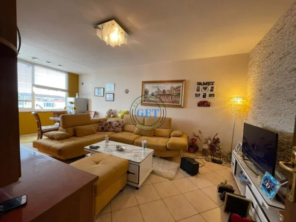 Okazion! Durres, shitet apartament 2+1+Ballkon Kati 5, 92 m² 86.000 € (Prane Stadiumit, Durres!)