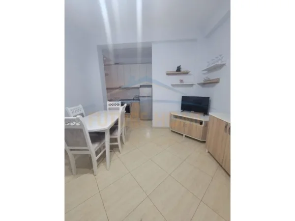 Tirane, jepet me qera apartament 1+1 Kati 1, 50 m² 350 € (Porcelan, Tiranë)