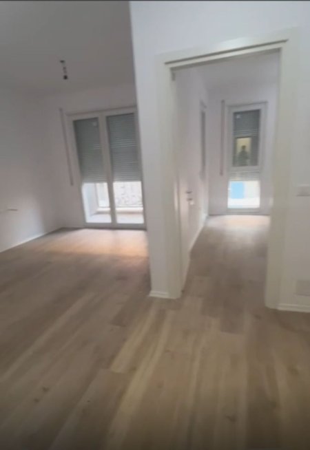 Tirane, shitet apartament 1+1 , 54 m² 58.000 € (Rruga e QTU)