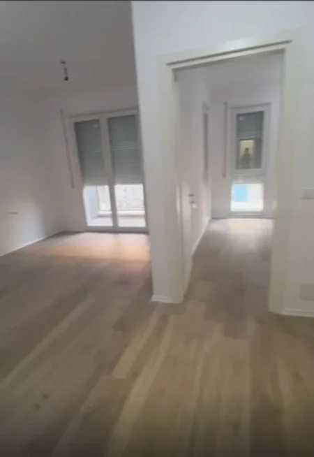 Tirane, shitet apartament 1+1 , 54 m² 58.000 € (Rruga e QTU)