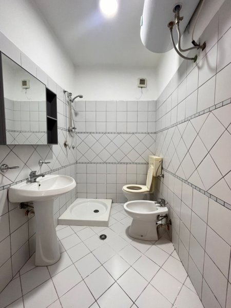 Durres, shitet apartament 1+1+Ballkon Kati 4, 70 m² 80.000 € (Iliria, Plazh)