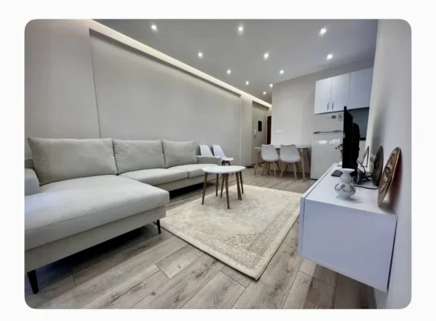 Tirane, shitet apartament 1+1+Aneks+Ballkon Kati 2, 54 m² 150.000 € (Pazari i Ri afer Optika Roma)