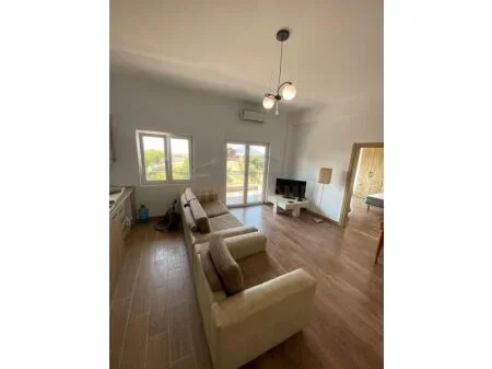 Tirane, jepet me qera 1+1 Kati 2, 67 m² 300 € (Rruga Ramazan Shushku Farkë,Shqipëria AREA42887)