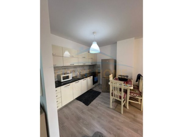 Tirane, jepet me qera apartament 1+1 Kati 3, 60 m² 500 € (Ish Parku)