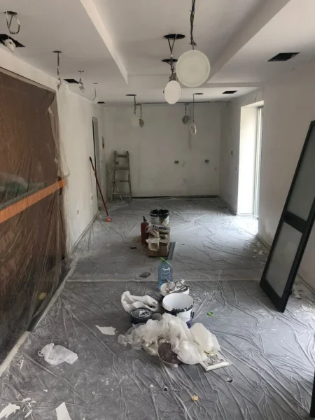 Tirane, jepet me qera ambjent biznesi Kati 0, 40 m² 1.200 € (HARRY FULTZ STACIONI I TRENIT)