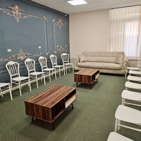 Tirane, jepet me qera ambjent biznesi Kati 1, 400 m² 1.500 € (Kombinat)