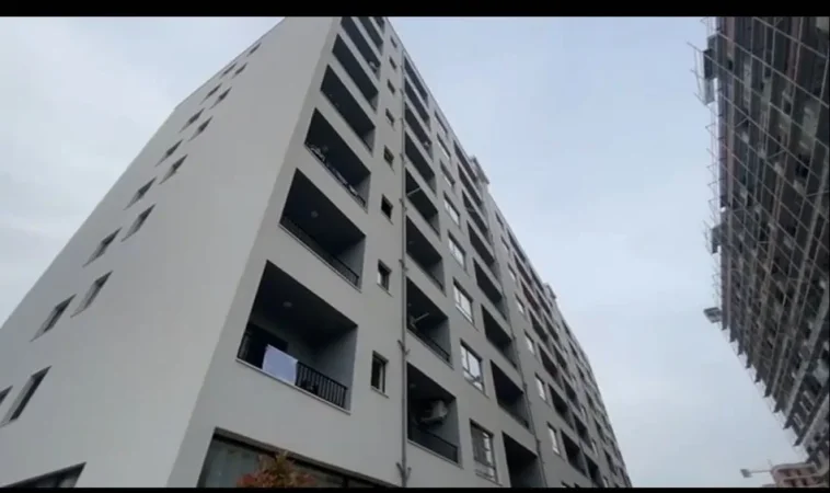 Tirane, shitet apartament 2+1 Kati 7, 104 m² 69.000 € (Kamez, Tiran)