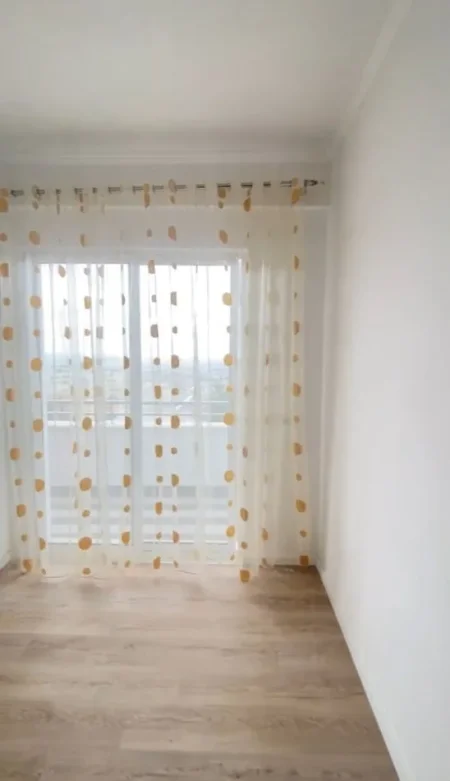 Tirane, shitet apartament 1+1+Ballkon Kati 2, 52 m² 77.000 € (FRESKU)