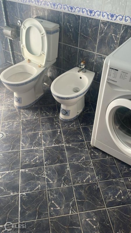 Tirane, jepet me qera apartament 1+1 Kati 2, 75 m² 350 € (SELITE)