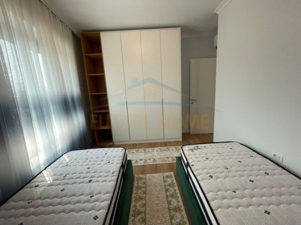 Tirane, jepet me qera apartament 2+1 Kati 8, 99 m² 850 € (Stacioni i Trenit)