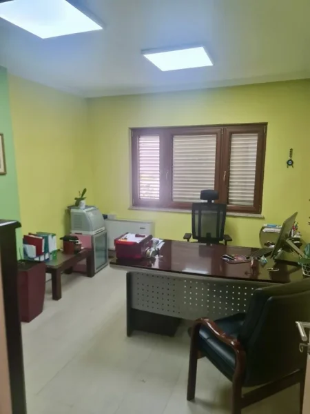 Tirane, shitet apartament 3+1+Aneks+Ballkon Kati 3, 165 m² 495.000 € (Bllok te Chocolatini)