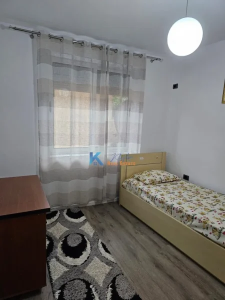 Tirane, shitet apartament 2+1+Ballkon , 68 m² 130.000 € (Vasil Shanto)