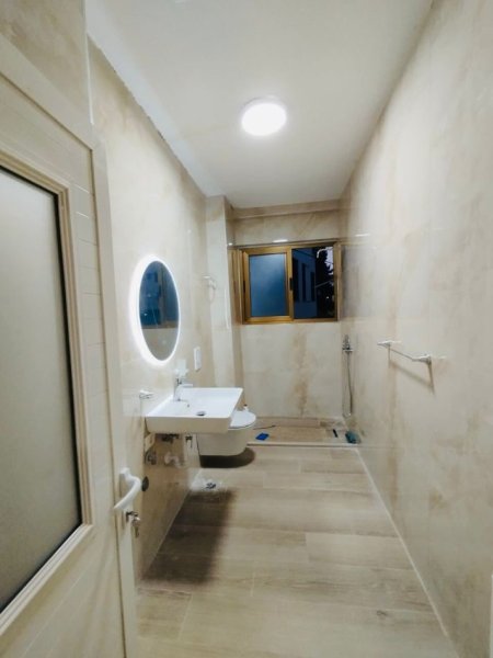 JEPET ME QIRA, APARTAMENT 4+1+2, QENDËR, TIRANË, 1000 EURO/MUAJ