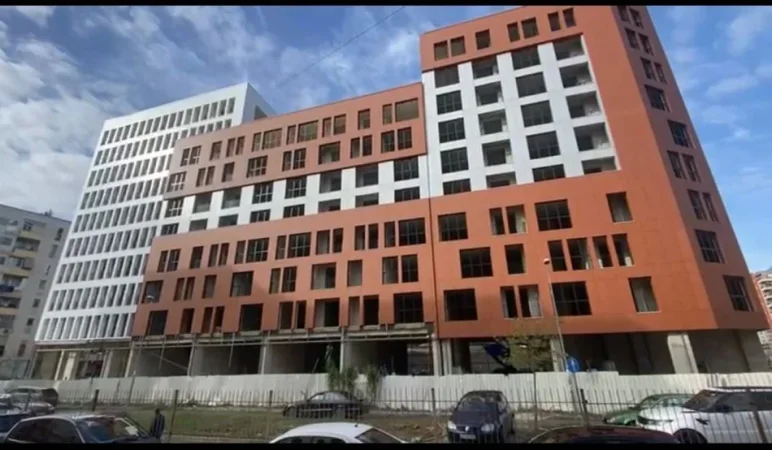 Tirane, shitet apartament 2+1 Kati 2, 104 m² 109.000 € (Astir)