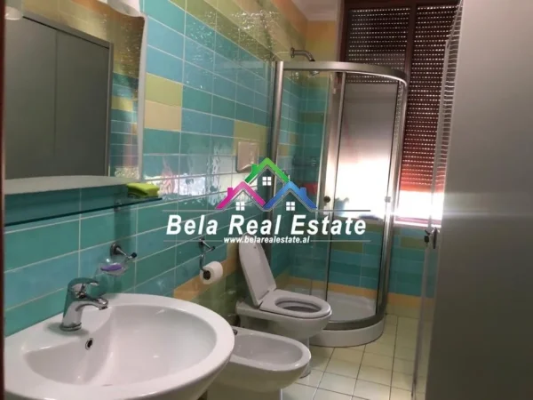 Tirane, jepet me qera zyre Kati 2, 60 m² 1.000 € (BLLOKU)