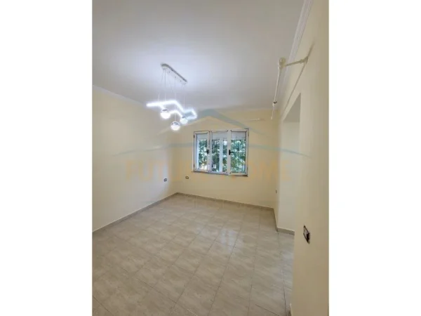 Tirane, shitet apartament 2+1 Kati 2, 77 m² 132.000 € (ALI DEM)
