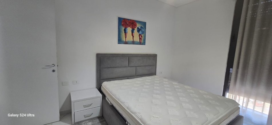 Tirane, jepet me qera apartament 2+1+Ballkon , 70 m² 700 € (Parku Olimpik)