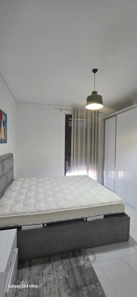 Tirane, jepet me qera apartament 2+1+Ballkon , 70 m² 700 € (Parku Olimpik)