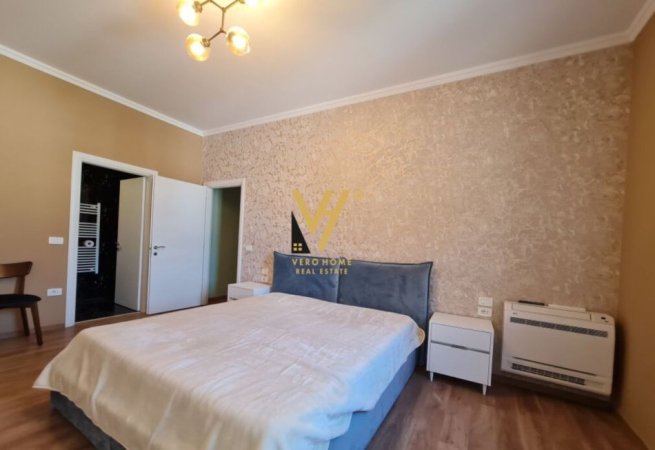 Tirane, jepet me qera apartament 2+1+Ballkon Kati 2, 130 m² 650 € (YZBERISHT)